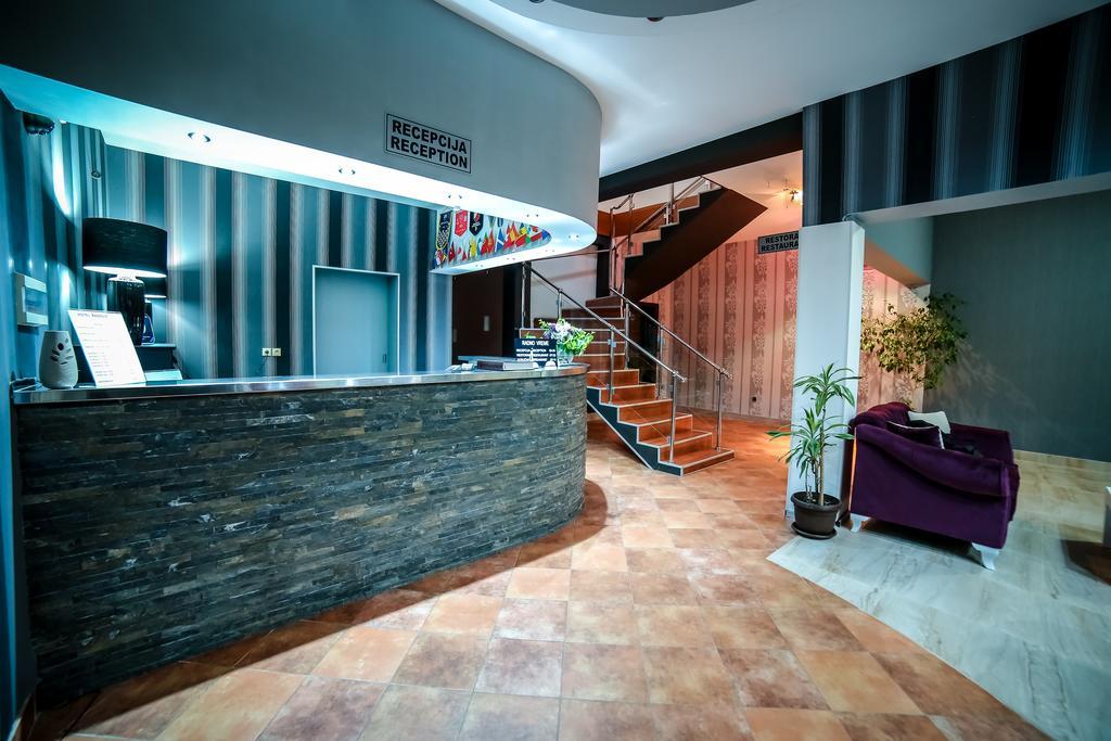 Garni Hotel Radovic Kragujevac Buitenkant foto