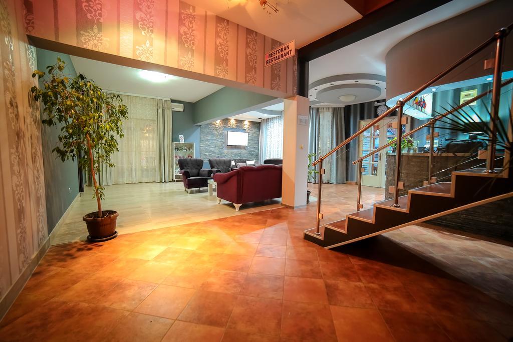 Garni Hotel Radovic Kragujevac Buitenkant foto