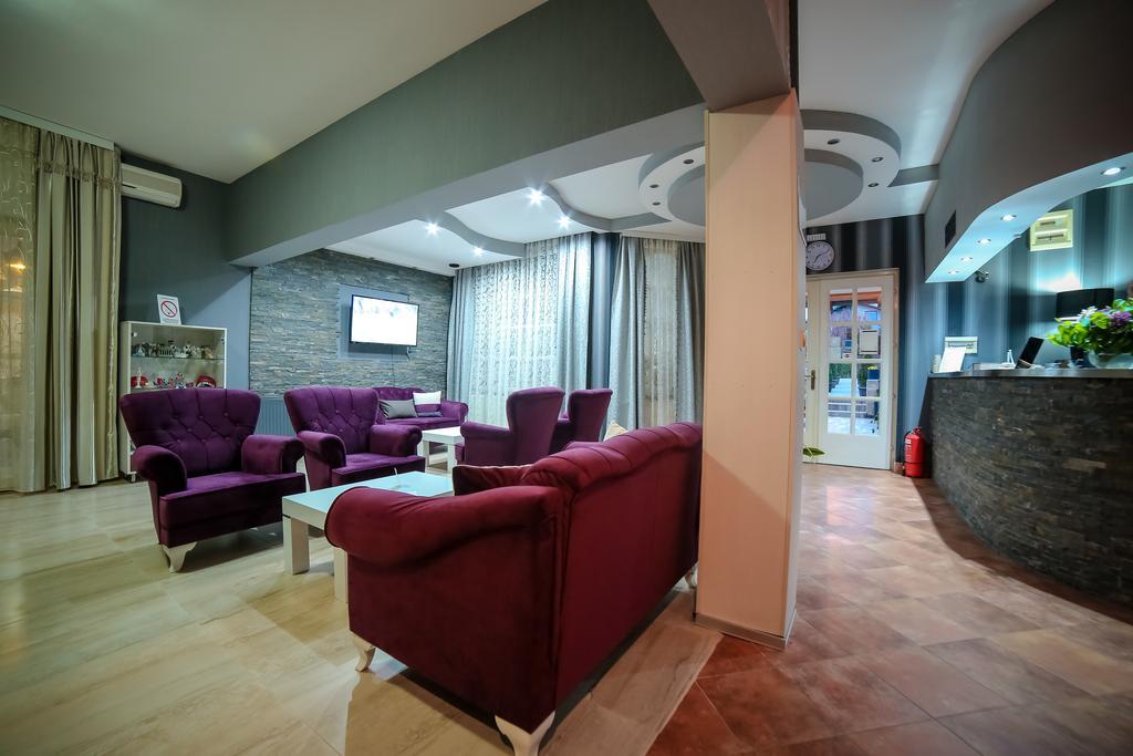 Garni Hotel Radovic Kragujevac Buitenkant foto