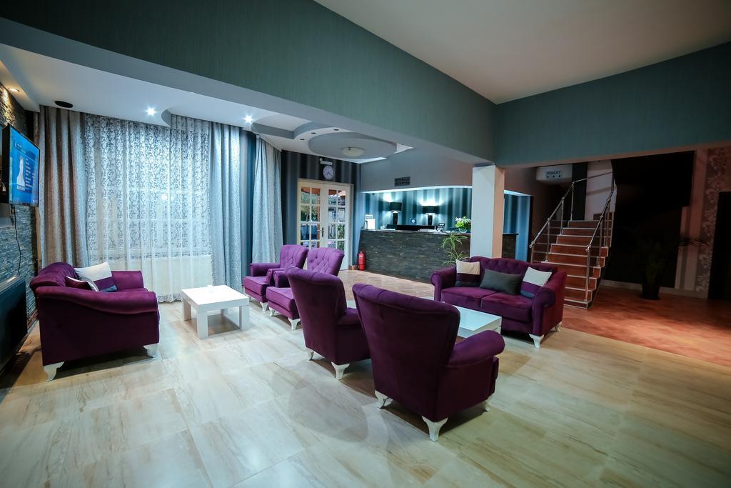 Garni Hotel Radovic Kragujevac Buitenkant foto