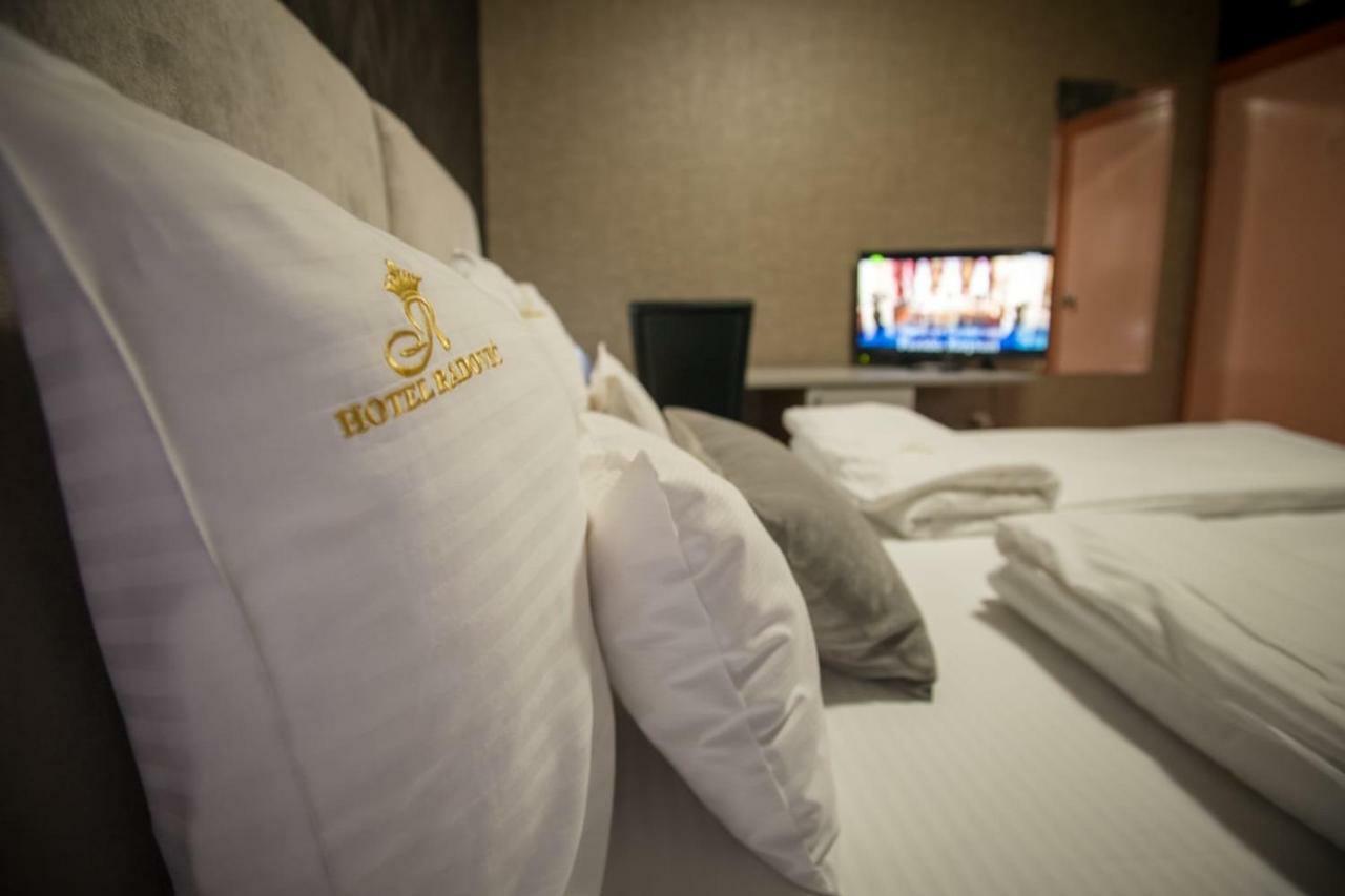 Garni Hotel Radovic Kragujevac Buitenkant foto
