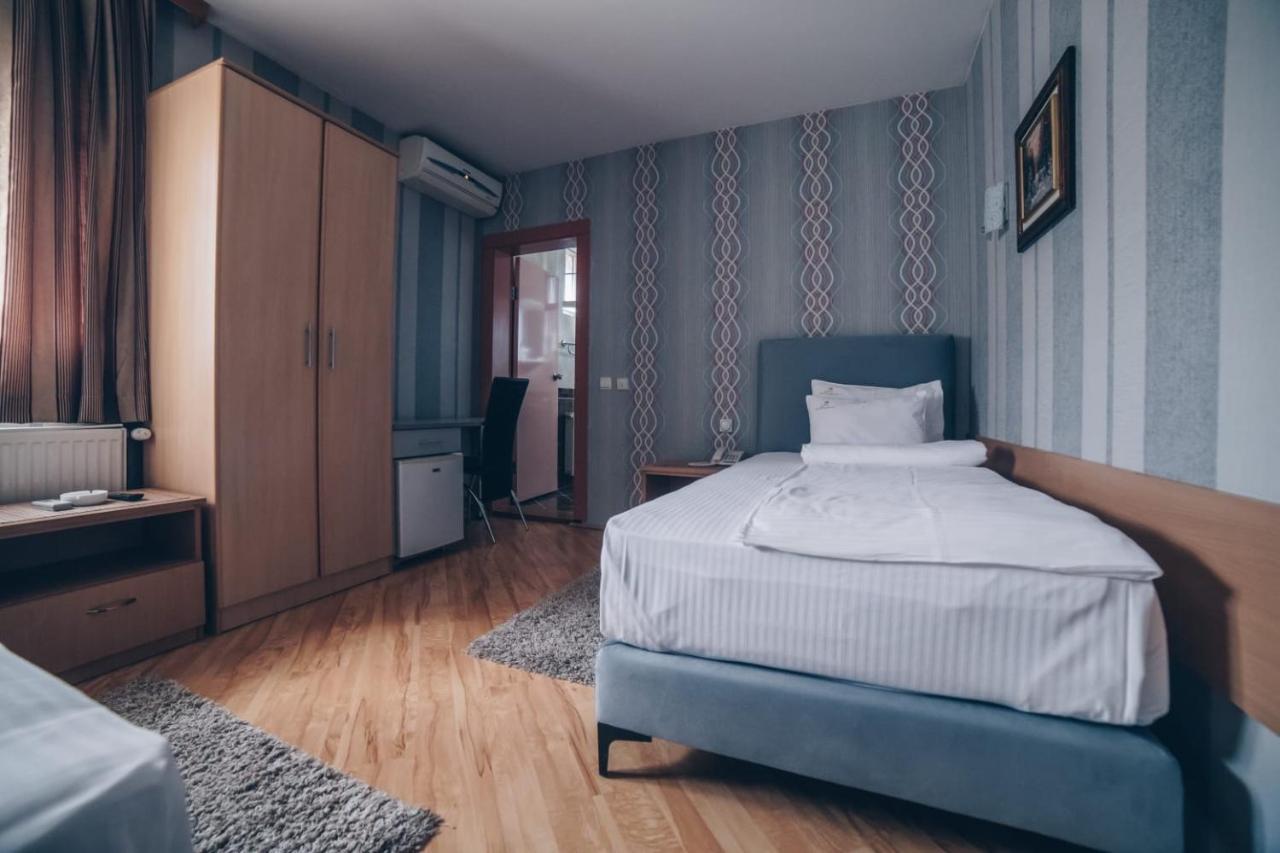 Garni Hotel Radovic Kragujevac Buitenkant foto