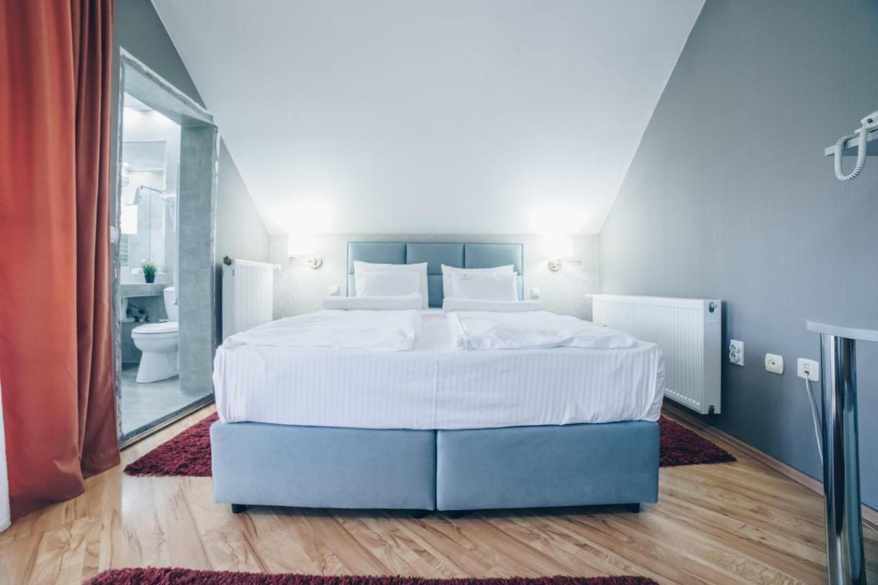 Garni Hotel Radovic Kragujevac Buitenkant foto